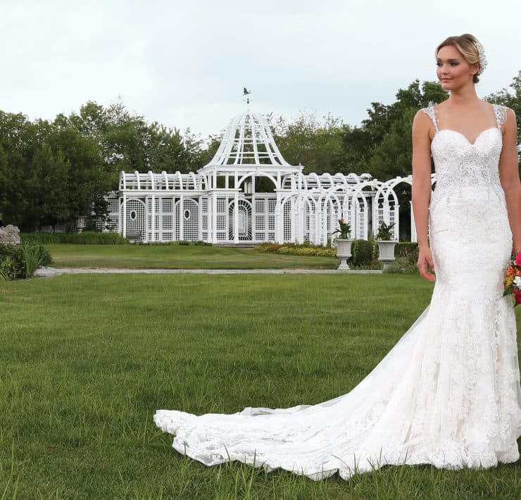 Gown: Eve of Milady (4330)