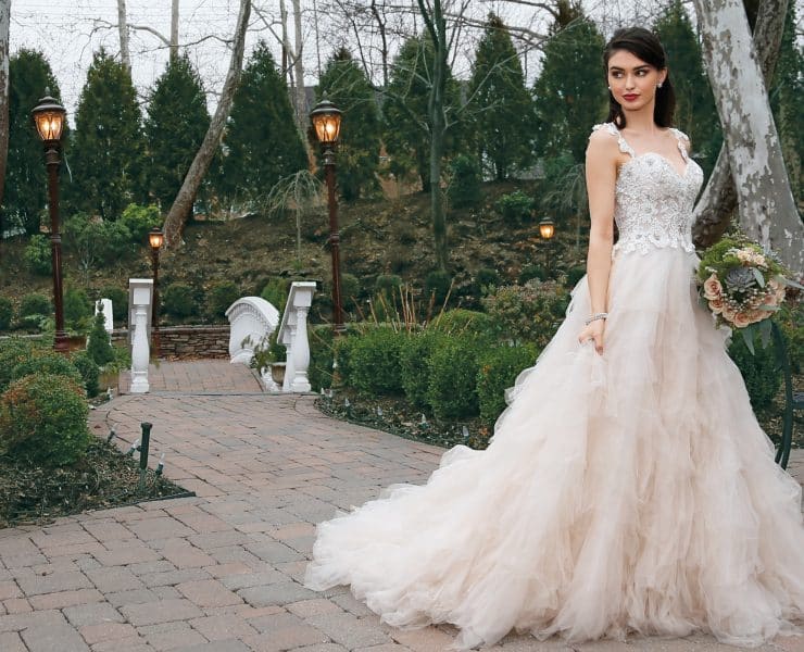 Gown: Eve of Milady (1552), Bouquet: Mitch Kolby Events