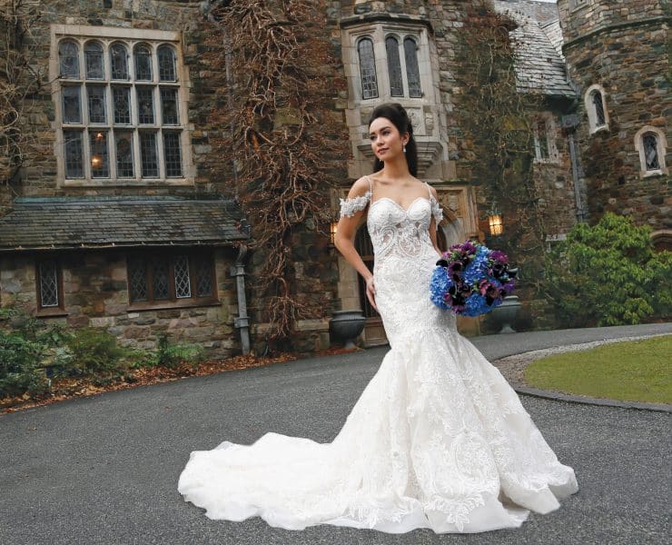 Gown: Eve of Milady (346). Bouquet: PMK Floral Arts