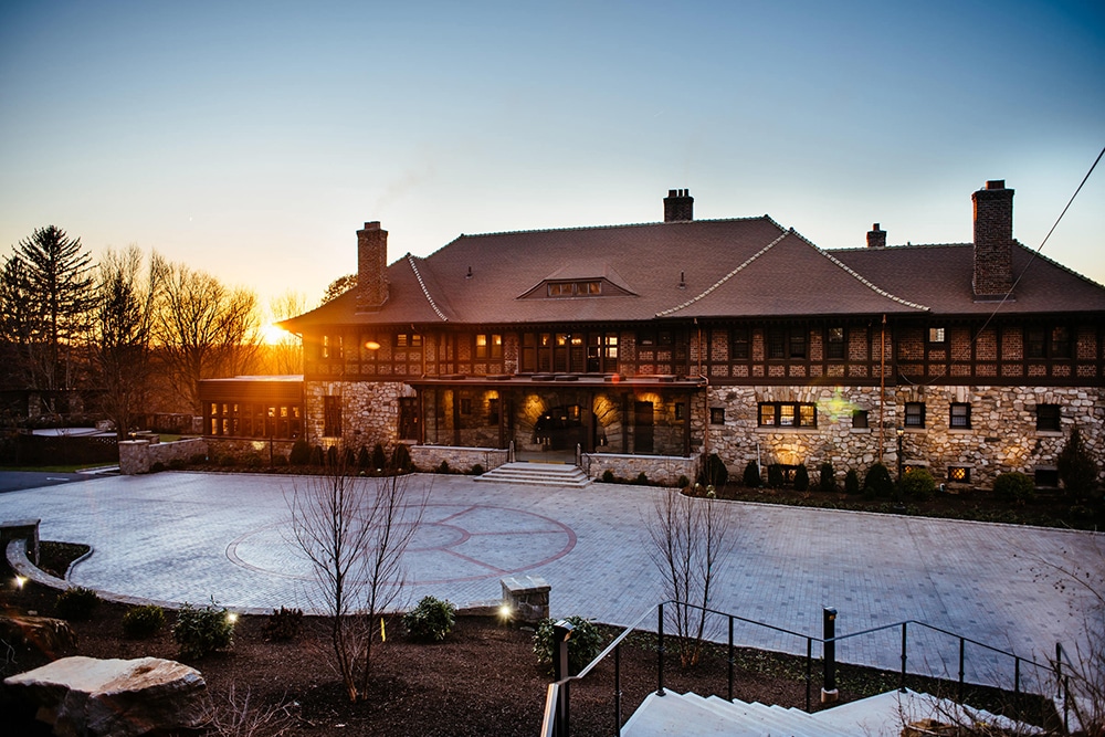 Le Chteau | Historic Hilltop Wedding Venue in South Salem, NY Le Chteau | Historic Hilltop Wedding Venue in South Salem, NY