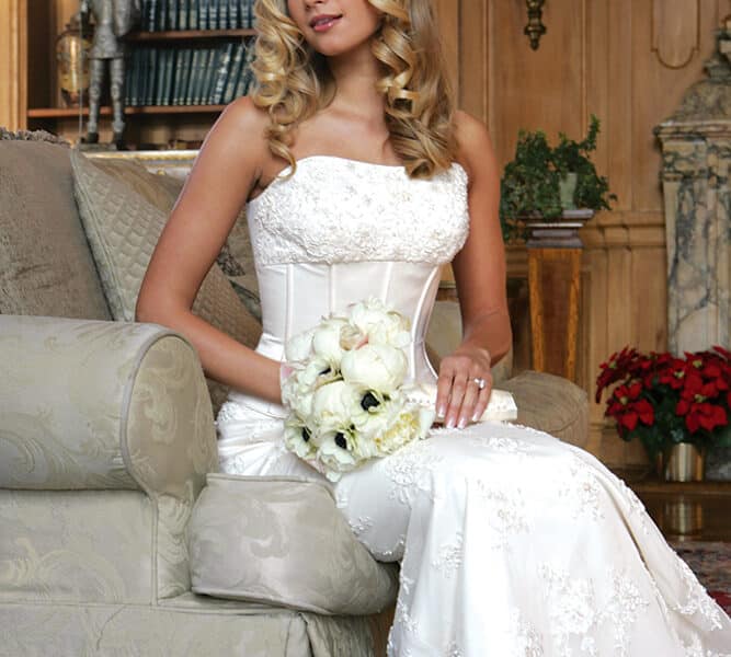 Tatiana in the library at Oheka Castle